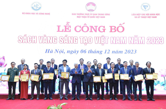 vna-potal-le-cong-bo-sach-vang-sang-tao-viet-nam-nam-2023-7115835-2010.jpg