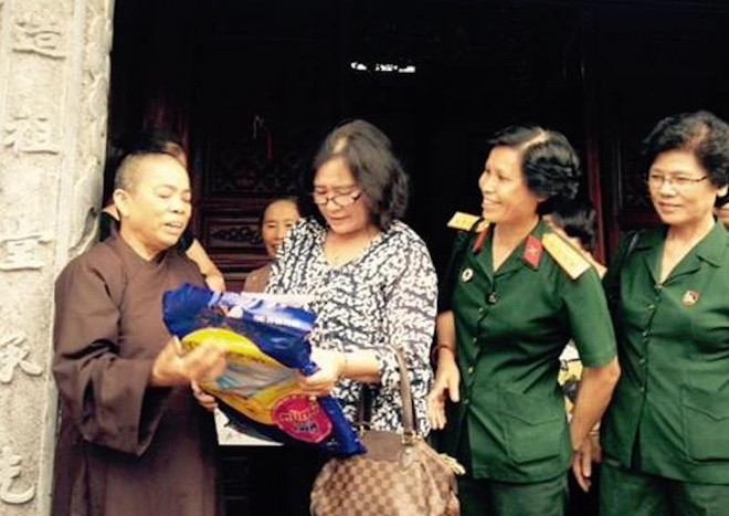 Hành trình chia sẻ yêu thương với cựu nữ thanh niên xung phong đơn côi ảnh 1