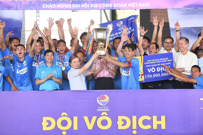 vna-potal-cong-doan-hai-phong-doat-cup-giai-bong-da-cong-nhan-toan-quoc-2023-7088308-3169.jpg