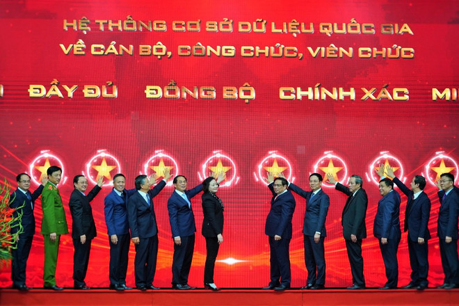 Khai trương Hệ thống cơ sở dữ liệu quốc gia về cán bộ, công chức, viên chức trong cơ quan Nhà nước. (Nguồn: Moha.gov.vn) Sẽ tích hợp cơ sở dữ liệu quốc gia về công chức với dân cư, bảo hiểm ảnh 1