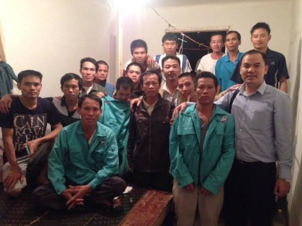 Vụ lao động Việt bị đánh ở Algeria: Khó hồi hương vì phí bồi thường ảnh 1