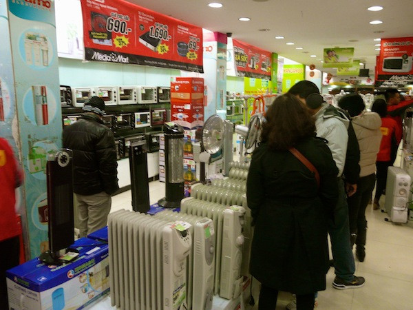 Trời chuyển lạnh, sản phẩm máy sưởi-sấy đắt hàng ảnh 1