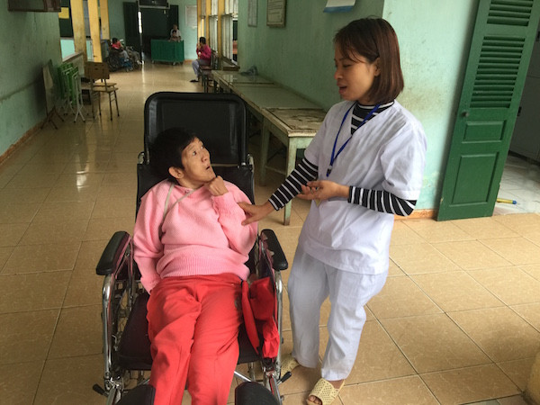 Bài 2: Giấc mơ Tết đến được trở về nằm trong vòng tay mẹ ảnh 1