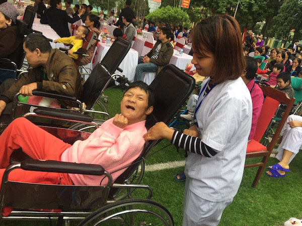 Bài 2: Giấc mơ Tết đến được trở về nằm trong vòng tay mẹ ảnh 2