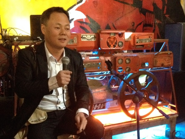 "Khói"-cuốn tiểu thuyết ám ảnh về một đời người ảnh 1