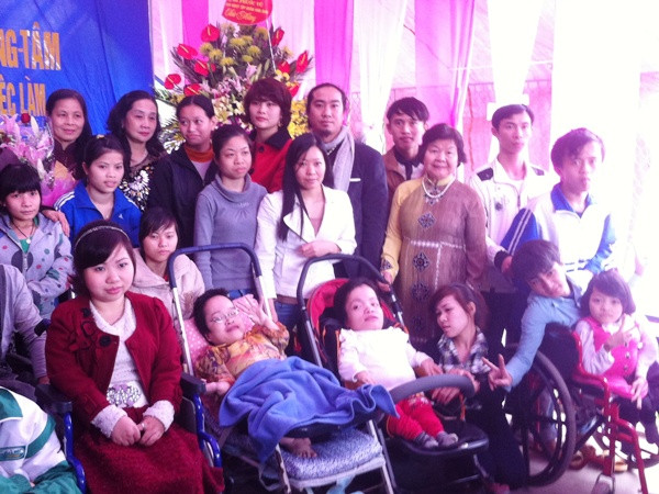 Chắt chiu 10 năm cho ước mơ giúp người khuyết tật ảnh 1