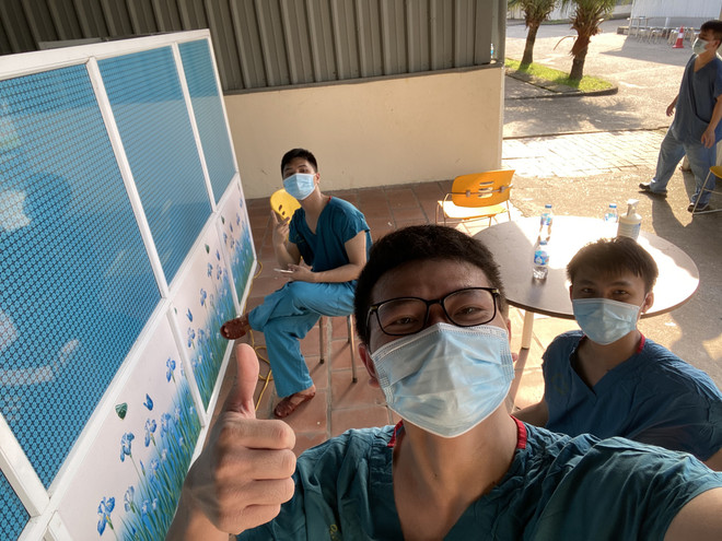 Sinh viên y dược và chuyến công tác đầu đời nơi tâm dịch COVID-19 ảnh 4