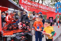 Khu trưng bày phương tiện Phòng cháy chữa cháy và Cứu nạn cứu hộ tổ chức vào tháng 3/2025 tại không gian phố đi bộ Hồ Gươm (Hà Nội). (Ảnh: Hoài Nam/Vietnam+)