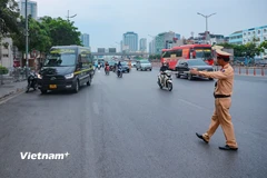 Công an Hà Nội ra quân xử lý xe khách chạy 'rùa bò' sau dịp nghỉ lễ 30/4 