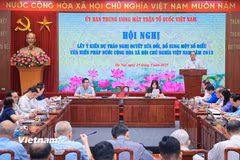 Quang cảnh Hội nghị lấy ý kiến dự thảo Nghị quyết sửa đổi, bổ sung một số điều của Hiến pháp nước Cộng hòa xã hội chủ nghĩa Việt Nam năm 2013. (Ảnh: Hoài Nam/Vietnam+)