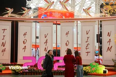 Hội chợ Mùa Xuân lần thứ nhất năm 2026 không chỉ đơn thuần là nơi mua sắm, mà đã chuyển mình thành một không gian văn hóa-giải trí sống động. (Ảnh: PV/Vietnam+)