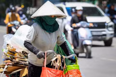 Thủ đô Hà Nội thành “chảo lửa” dưới đợt nắng nóng gay gắt đầu mùa