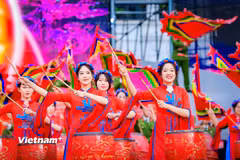 Ngắm những ‘bông hồng thép’ lực lượng Công an Nhân dân thướt tha trong tà áo dài