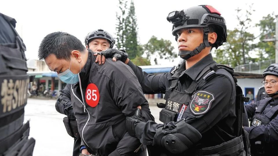 Mỹ Dẫn Độ Một Nghi Phạm Buôn Bán Ma Túy Sang Trung Quốc
