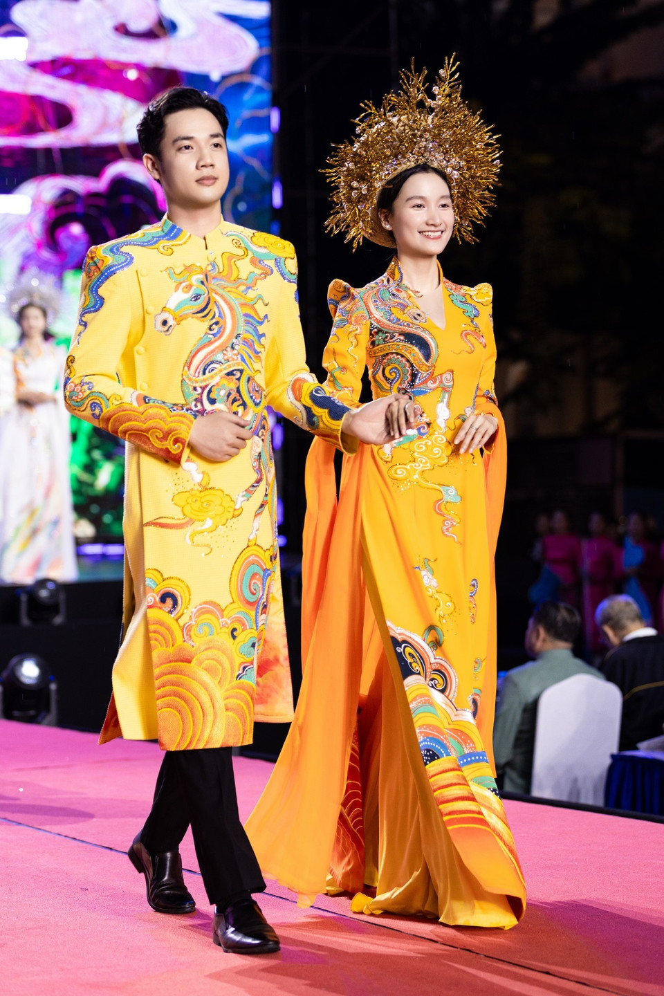 Đêm Khai mạc Lễ hội Áo dài Thành phố Hồ Chí Minh lần thứ 12 năm 2026 mang đến chương trình nghệ thuật đặc sắc với các phần trình diễn âm nhạc, thời trang hấp dẫn. (Ảnh: CTV/Vietnam+)