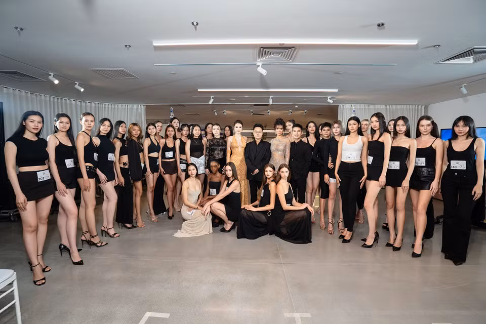 Dàn người mẫu được “Say yes” trong buổi casting của nhà thiết kế Minh Tuấn. (Ảnh: BTC)