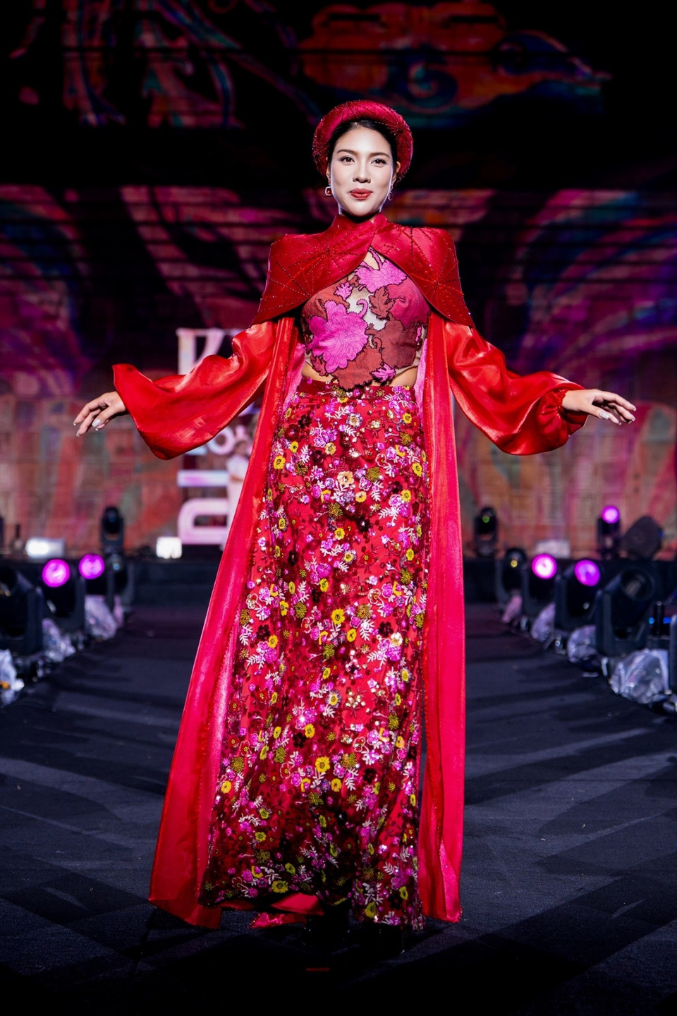 Một thiết kế trong bộ sưu tập của Cao Minh Tiến. (Ảnh: CTV/Vietnam+)