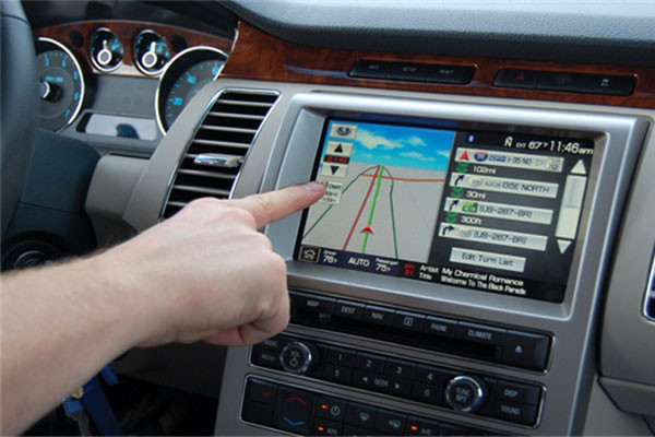 [Infographics] Tương lai của ôtô: Chỉ là chiếc smartphone nặng 1,5 tấn ảnh 1