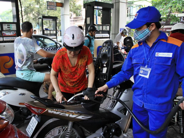 [Infographics] Thị trường xăng dầu sau 19 lần điều chỉnh giá ảnh 1