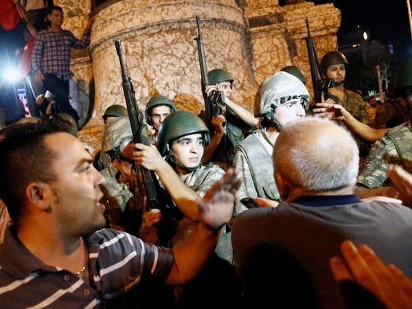 [Infographics] Toàn cảnh vụ đảo chính quân sự ở Thổ Nhĩ Kỳ ảnh 1