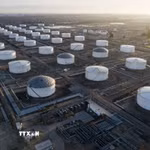Kho dự trữ dầu ở Carson, California (Mỹ). (Ảnh: CNN/TTXVN)