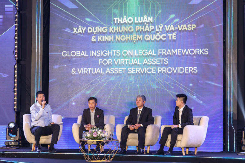 Hiệp hội Blockchain Việt Nam đã tổ chức buổi tọa đàm khoa học lần thứ 4 nhằm góp ý xây dựng hoàn thiện khung pháp lý VA-VASP. (Ảnh: Minh Sơn/Vietnam+)