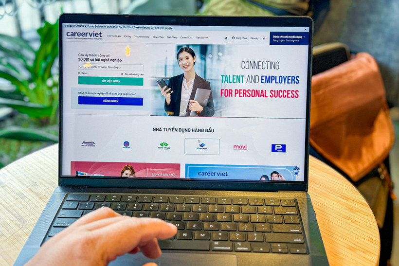 Ứng dụng AI tại chính website CareerViet giúp cho ứng viên có thể ứng tuyển nhanh chóng. (Ảnh: Minh Sơn/Vietnam+)