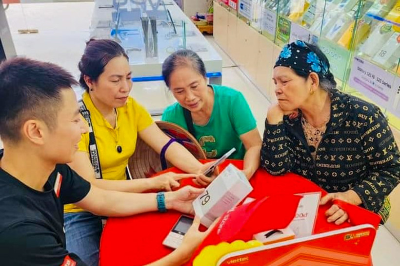 (Ảnh: Viettel Store)