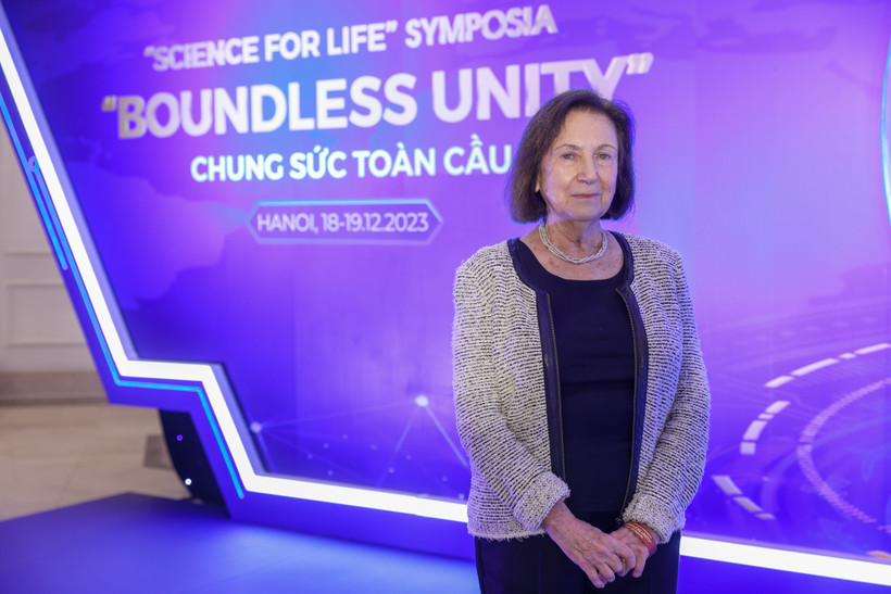 Phó Giáo sư Svetlana Mojsov hiện là nhà hóa sinh tại Đại học Rockefeller. (Ảnh: Minh Sơn/Vietnam+)