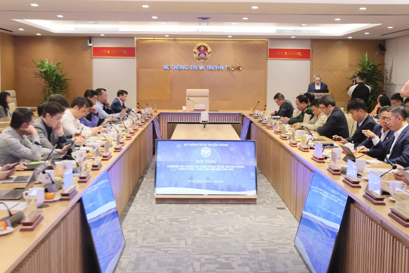Toàn cảnh Hội nghị "Công bố quy hoạch hạ tầng thông tin và truyền thông thời kỳ 2021-2030, tầm nhìn đến 2050." (Ảnh: Bộ Thông tin và Truyền thông)