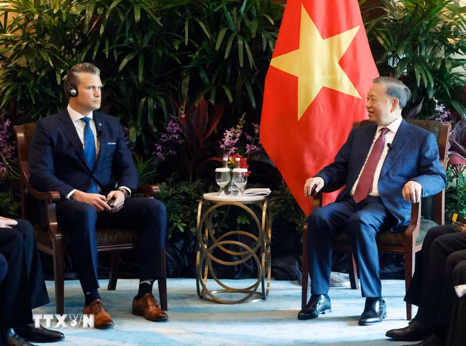 Tổng Bí thư, Chủ tịch nước Tô Lâm tiếp Bộ trưởng Bộ Chiến tranh Hoa Kỳ Pete Hegseth. (Ảnh: Thống Nhất /TTXVN)