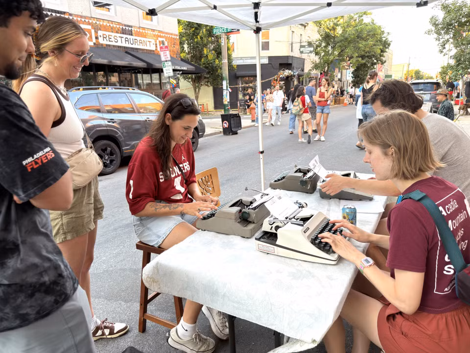 Philly Typewriter hiện cũng là một điểm đến được nhiều người yêu thích Bet88013 88k Cho Tân Thủ máy chữ ghé thăm khi đến Philadelphia. (Ảnh: Ngọc Quang/TTXVN)
