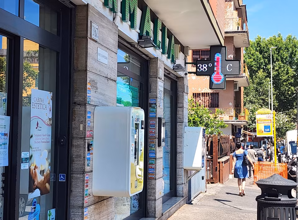 Nhiệt độ trung bình trong ngày tại thủ đô Rome là 38 độ C. (Ảnh: TTXVN)