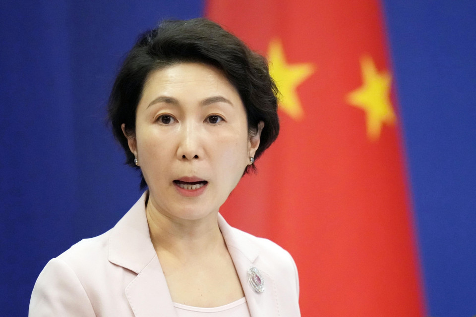 Phát biểu tại cuộc họp báo thường kỳ ngày 13/1/2026, người phát ngôn Bộ Ngoại giao Trung Quốc Mao Ninh cho biết nước này đang theo dõi chặt chẽ diễn biến tình hình tại Iran và sẽ triển khai mọi biện pháp cần thiết nhằm bảo đảm an toàn cho công dân Trung Quốc. (Ảnh: Kyodo/TTXVN)