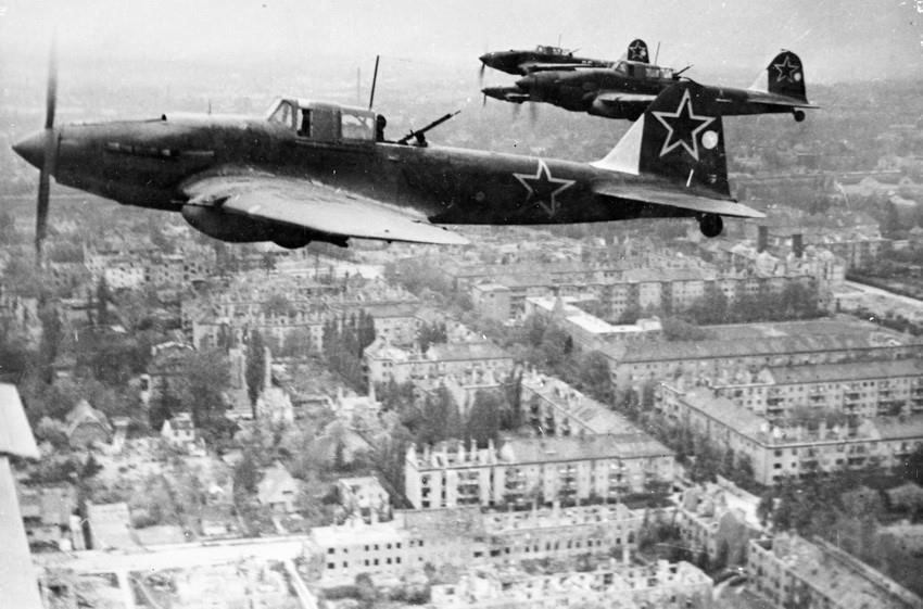 Máy bay của Hồng quân Liên Xô tham gia chiến dịch tấn công Berlin. (Ảnh: Tư liệu quốc tế/TTXVN)