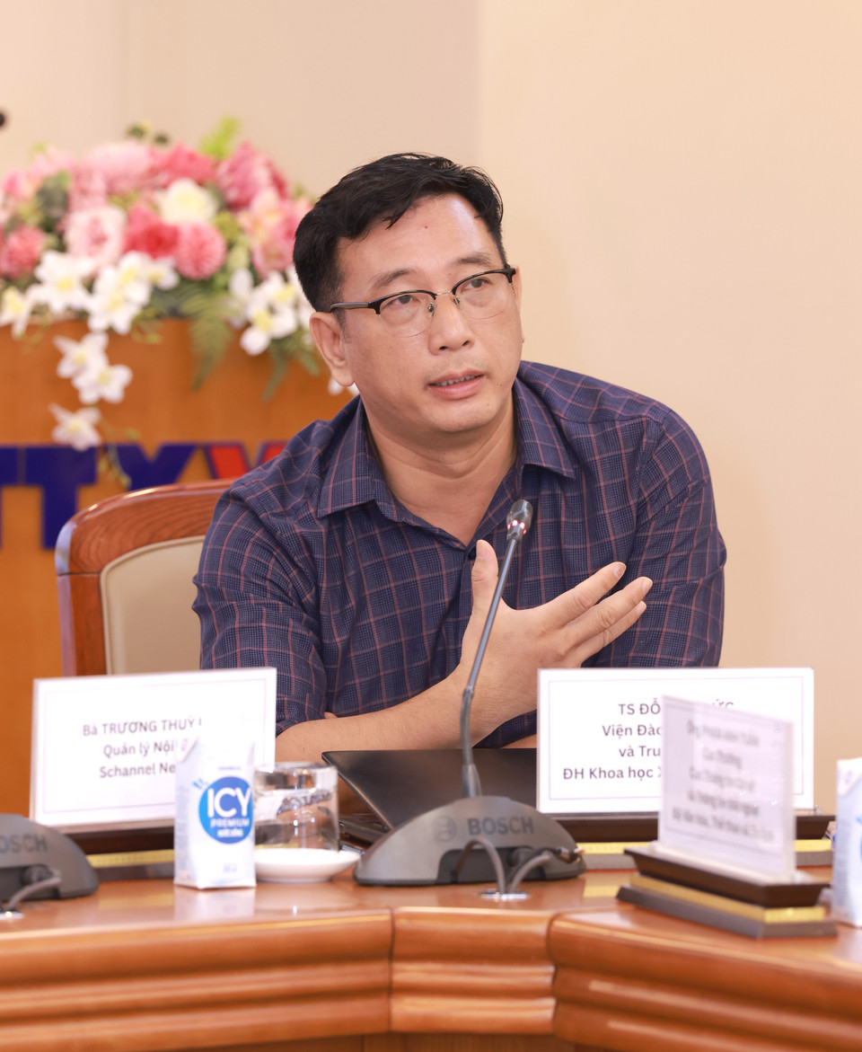 Ông Đỗ Anh Đức, Đại học Khoa học xã hội và nhân văn chia sẻ tại tọa đàm. (Ảnh: TTXVN)