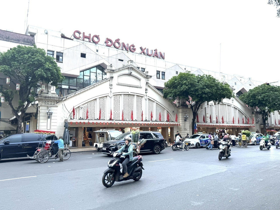 Chợ Đồng Xuân là một trong những trung tâm thương mại truyền thống của Thủ đô Hà Nội. (Ảnh: Quốc Lũy/TTXVN)