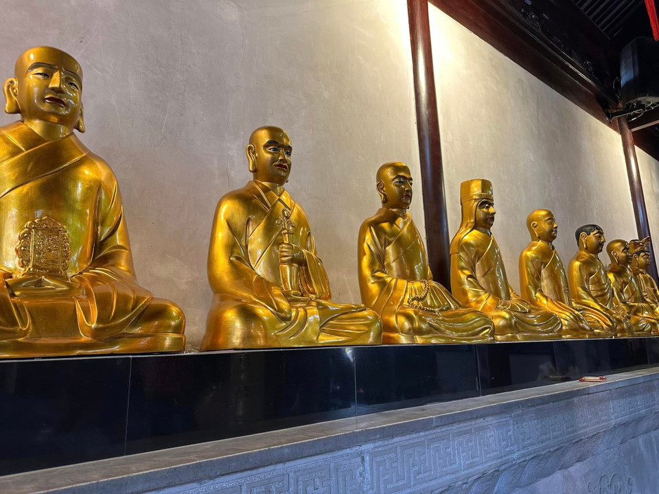 Những bức tượng bên trong chùa. ( Anh Quang/Vietnam+)