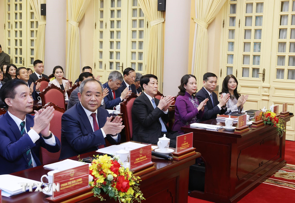 Chủ tịch nước Lương Cường và Phó Chủ tịch nước Võ Thị Ánh Xuân dự hội nghị Tổng kết công tác năm 2025, triển khai nhiệm vụ năm 2026 của Văn phòng Chủ tịch nước. (Ảnh: Lâm Khánh/TTXVN)