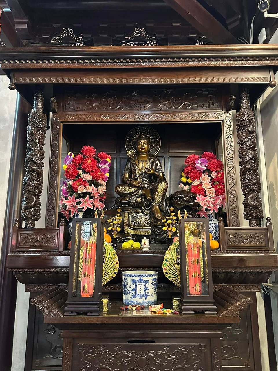 Tượng bên trong chùa. ( Anh Quang/Vietnam+)