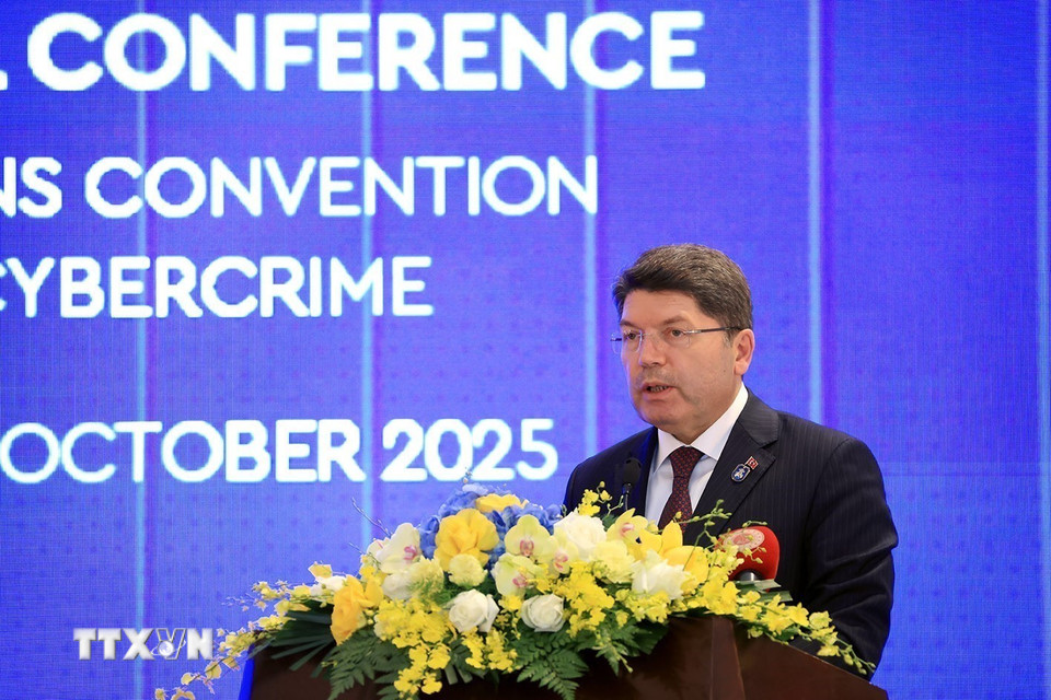 Bộ trưởng Bộ Tư pháp Thổ Nhĩ Kỳ Yılmaz Tunç phát biểu tại Hội thảo Bảo vệ công dân trong kỷ nguyên chuyển đổi số. (Ảnh: Tuấn Anh/TTXVN)