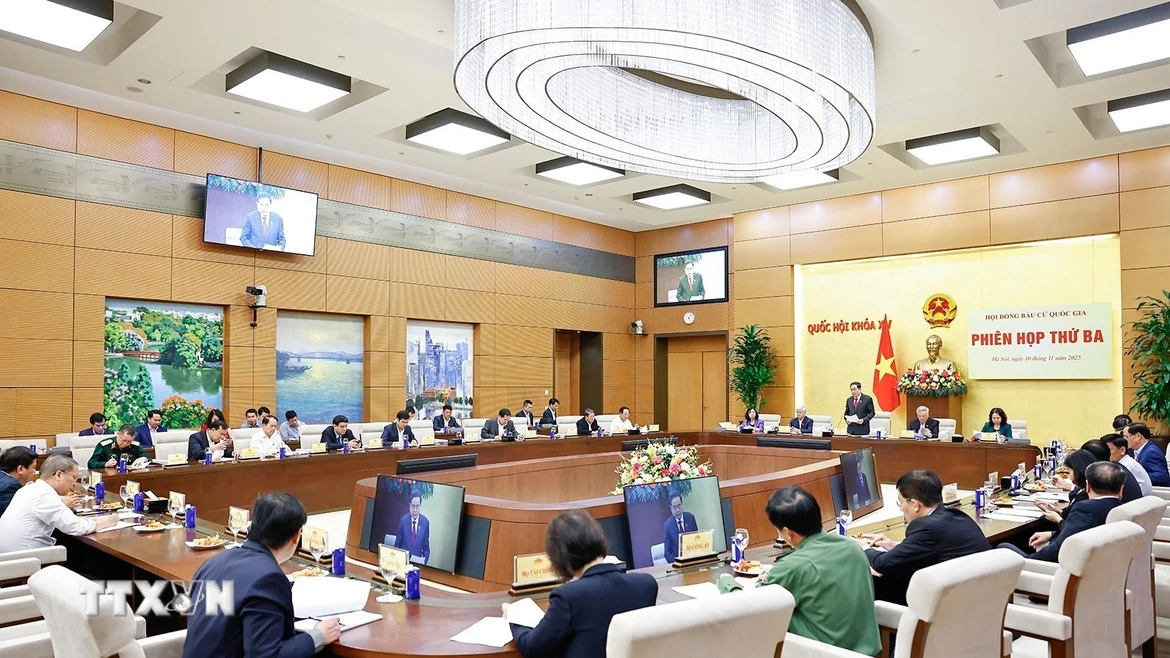 Phiên họp thứ ba của Hội đồng Bầu cử quốc gia. (Ảnh: Doãn Tấn/TTXVN)