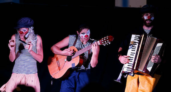 Khám phá ‘Ngôi làng châu Âu’ đầu tiên giữa lòng Thủ đô Hà Nội ảnh 1