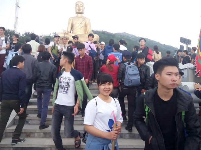 Yên Tử đông nghịt du khách những ngày đầu Xuân Đinh Dậu ảnh 6