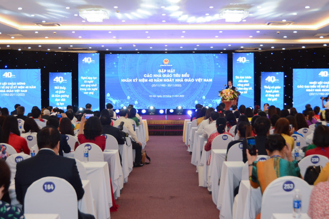 Bộ trưởng Bộ GD-ĐT: “Không thể chỉ ngồi than vãn về sự tụt hậu" ảnh 2