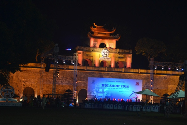 Khoảng 10 nghìn tên sách được giới thiệu tại Hội sách Hà Nội 2014 ảnh 2