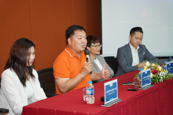 Chuyên gia chia sẻ bí quyết "săn" việc làm khi kinh tế suy thoái ảnh 1