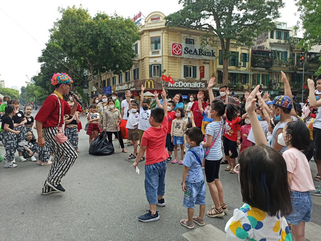 Học sinh, phụ huynh hào hứng với hoạt động chào hè của Tập đoàn TH ảnh 2