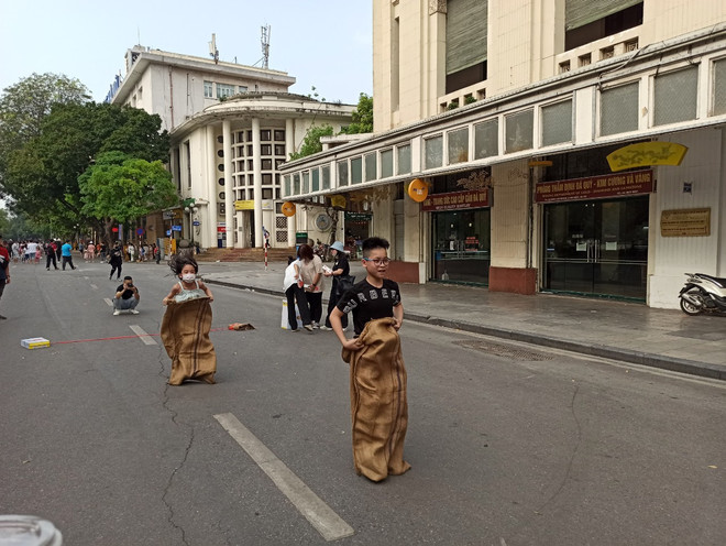 Học sinh, phụ huynh hào hứng với hoạt động chào hè của Tập đoàn TH ảnh 1
