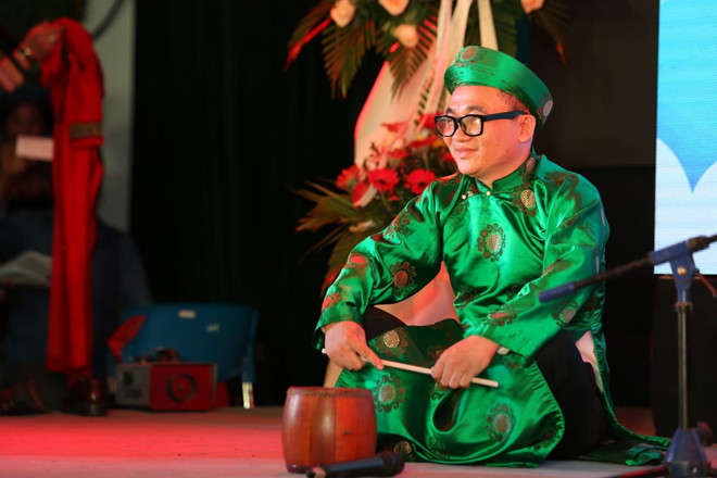 Nhà thơ Ngọc Lê Ninh. (Ảnh: NVCC) Rộn ràng giai điệu trống quân trong MV 'Quả thơ' ra mắt dịp Trung Thu ảnh 2